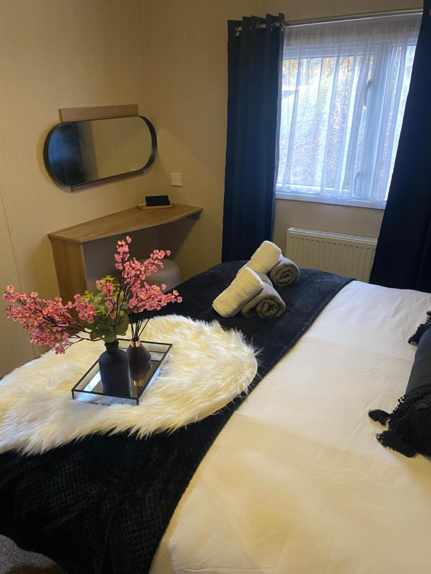 The Mountain Retreat Apartment อาวีมอร์ ภายนอก รูปภาพ